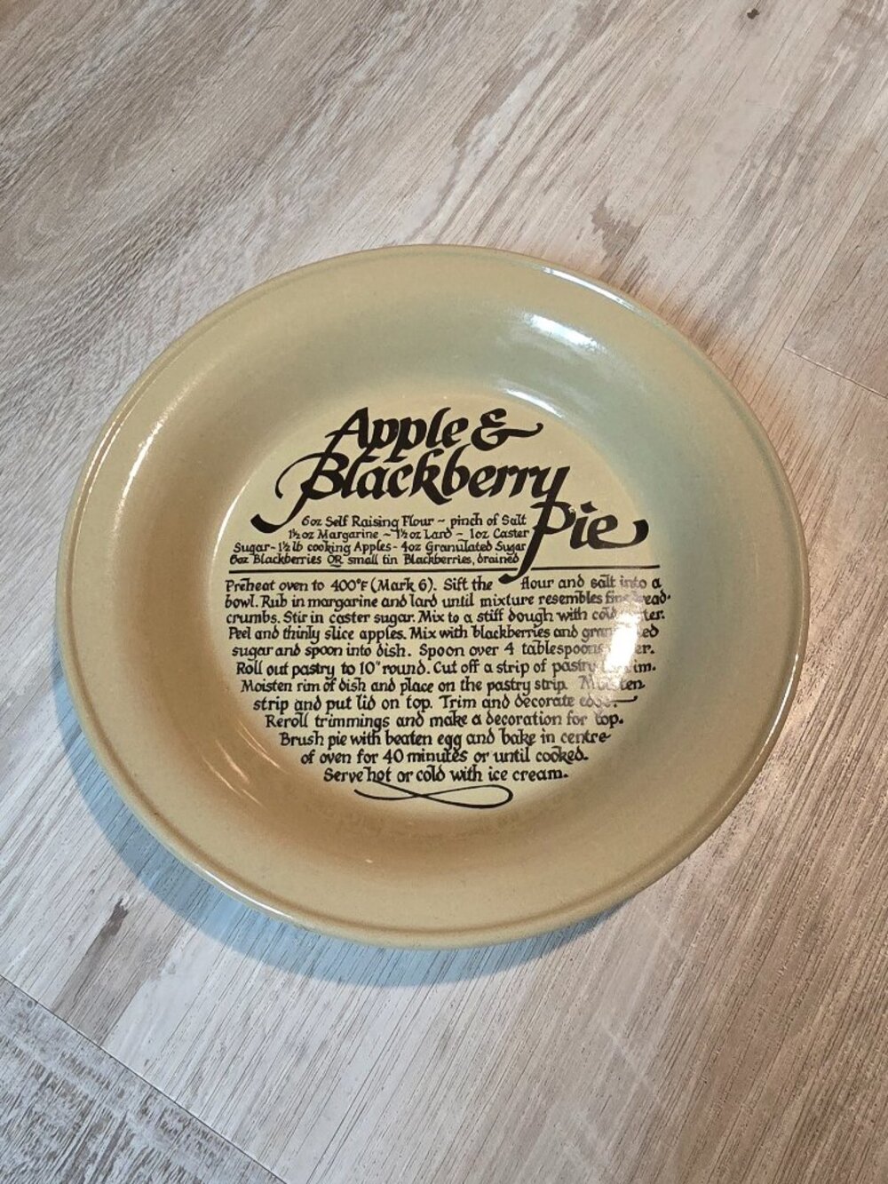 Vintage Pearsons of Chesterfield Stoneware Apple & Blackberry Pie Recipe Dish